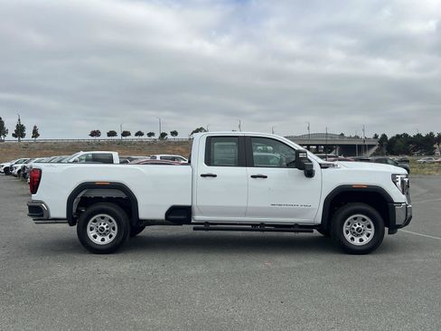 New 2026 GMC Sierra 2500 Pro w/ 1SA Pro Safety Plus Package AWD/4WD image 2