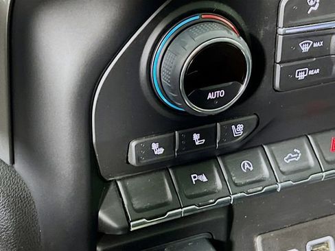 Certified 2022 Chevrolet Silverado 1500 LTZ image 18