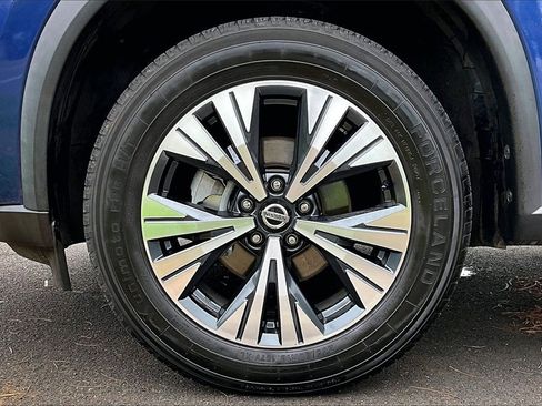 Used 2021 Nissan Rogue SV image 8