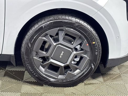 New 2026 Kia Carnival SX image 23