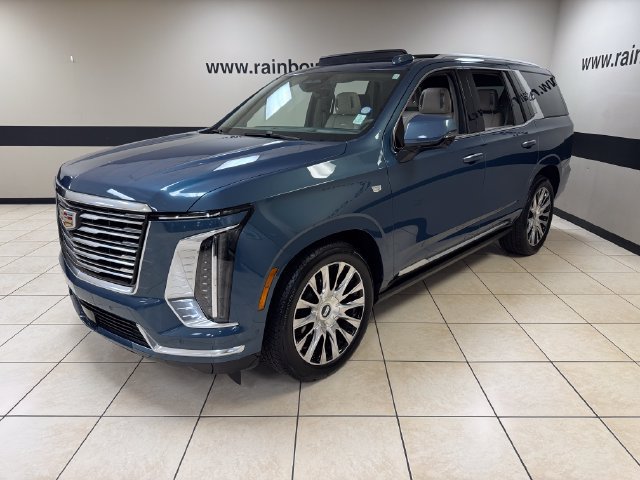 Used 2025 Cadillac Escalade Premium Luxury Platinum AWD/4WD image 3