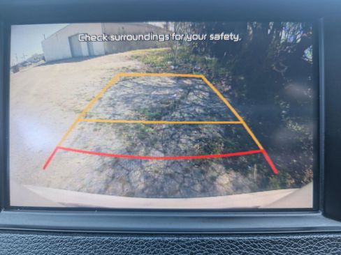 Used 2018 Kia Cadenza Premium image 14