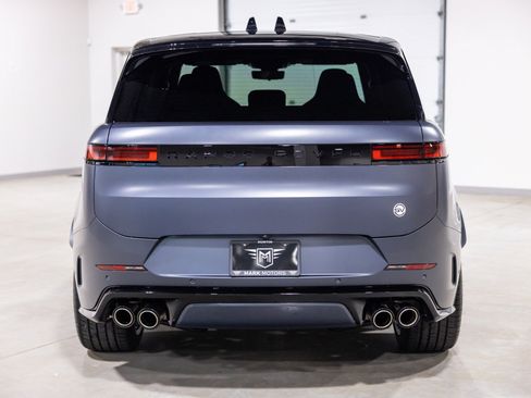 Used 2026 Land Rover Range Rover Sport SV AWD/4WD image 8