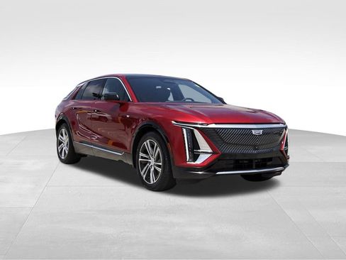 Certified 2024 Cadillac Lyriq Luxury w/ LPO, Floor Liner Package AWD/4WD image 1