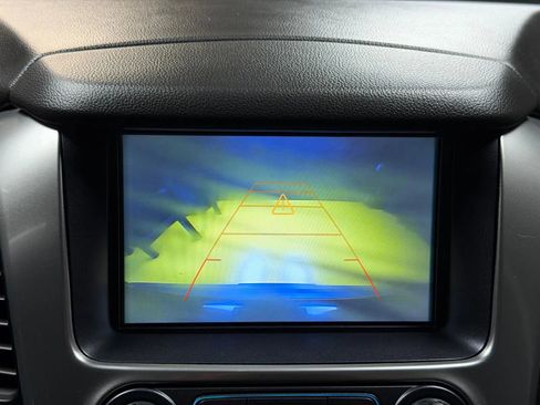 Used 2020 Chevrolet Suburban LT w/ Luxury Package AWD/4WD image 41