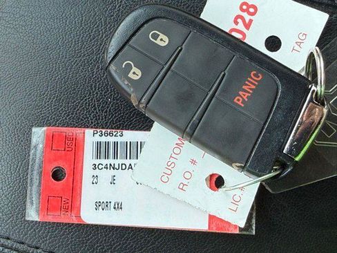 Used 2023 Jeep Compass Sport AWD/4WD image 17