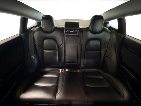 Used 2020 Tesla Model 3 Standard Range Plus RWD image 18