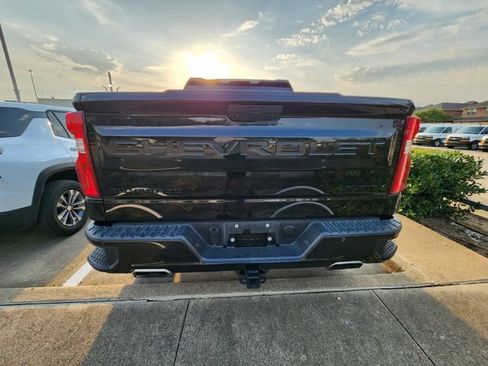 Used 2020 Chevrolet Silverado 1500 Custom Trail Boss w/ Custom Convenience Package AWD/4WD image 5