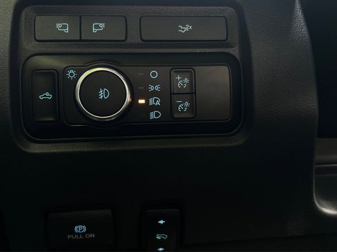 Used 2024 Ford F250 Lariat w/ FX4 Off-Road Package AWD/4WD image 37