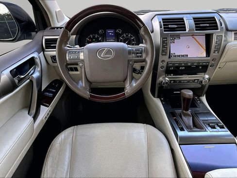 Used 2016 Lexus GX 460 w/ Premium Package AWD/4WD image 6