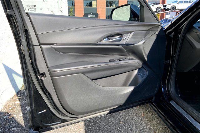 Used 2024 Cadillac CT4 Luxury w/ Cold Weather Package AWD/4WD image 21