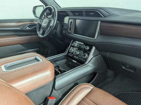 Used 2023 GMC Yukon Denali Ultimate AWD/4WD image 24