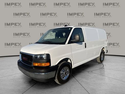 Used 2023 GMC Savana 2500 image 1