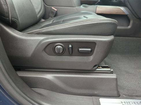 Used 2020 Chevrolet Silverado 1500 High Country w/ Technology Package AWD/4WD image 37