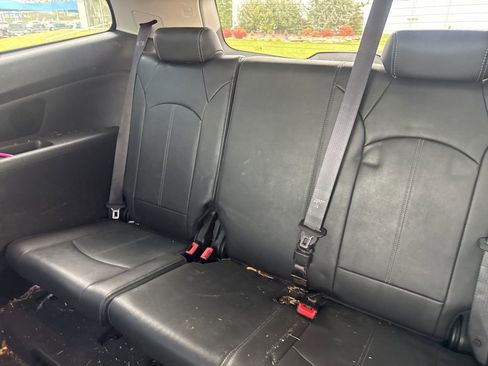 Used 2014 Chevrolet Traverse LT image 11