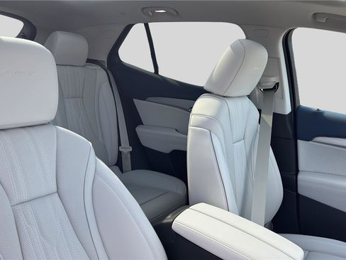 New 2026 Buick Envision Avenir image 25