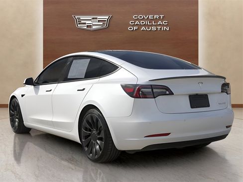 Used 2021 Tesla Model 3 Performance image 3