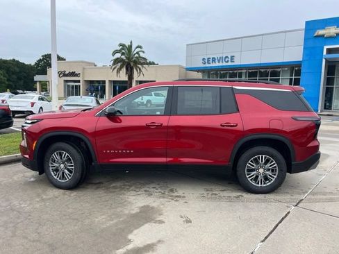 New 2026 Chevrolet Traverse LT w/ LPO, Floor Liner Package FWD image 3