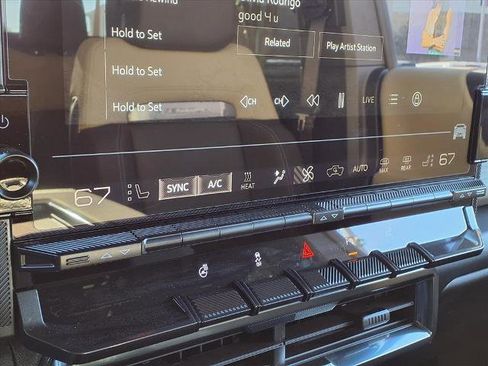 New 2026 GMC Hummer EV 4x4 Crew Cab image 7