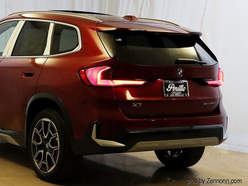 Used 2026 BMW X1 xDrive28i image 9