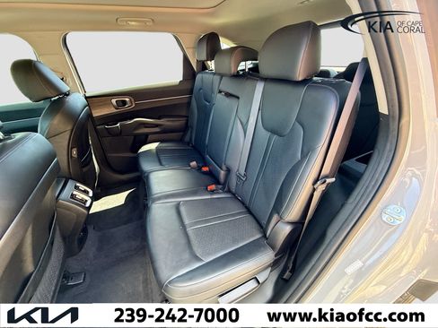 Used 2023 Kia Sorento S w/ Panoramic Sunroof Package image 21
