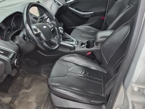 Used 2012 Ford Focus Titanium FWD image 11