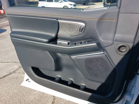 New 2026 Ford Expedition Tremor image 28