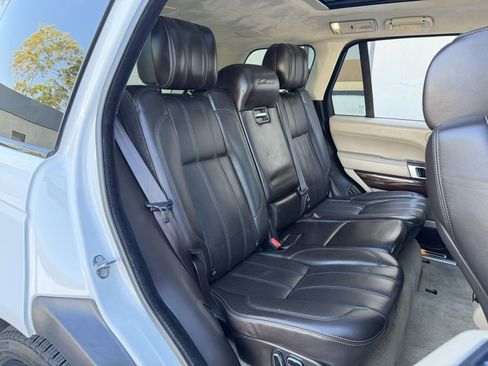 Used 2015 Land Rover Range Rover Autobiography image 22