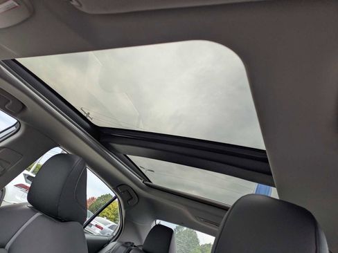 Used 2019 Toyota Camry XSE image 18