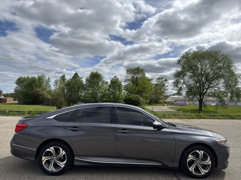 Used 2018 Honda Accord EX-L image 2