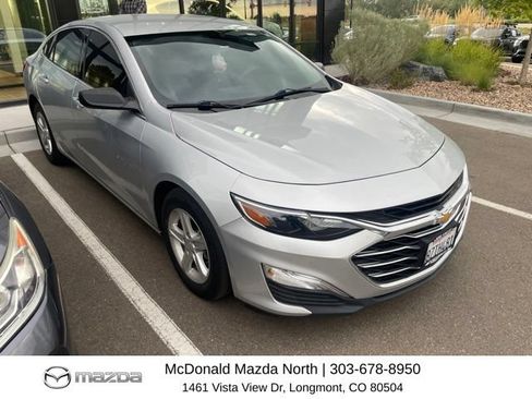 Used 2021 Chevrolet Malibu LS FWD image 4