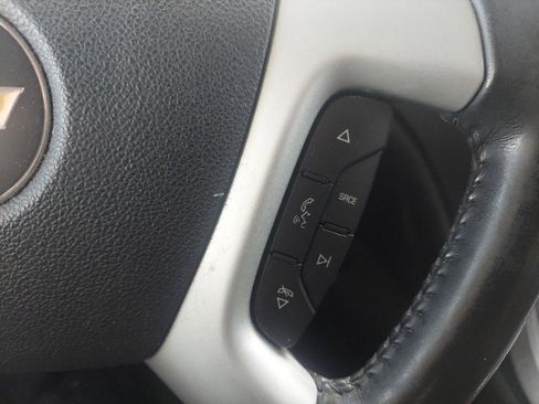 Used 2012 Chevrolet Traverse LT FWD image 12