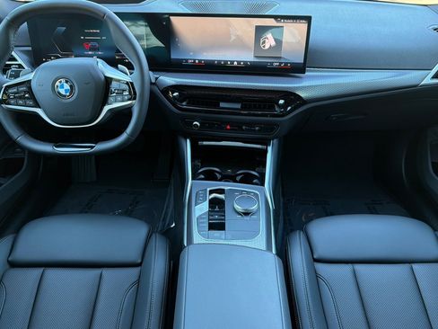 Used 2025 BMW 330i Sedan w/ Premium Package RWD image 17