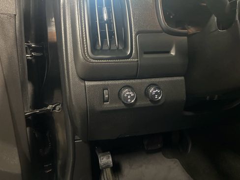 Used 2018 GMC Canyon Denali AWD/4WD image 19