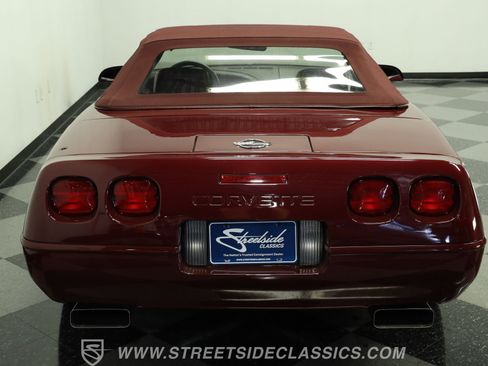Used 1993 Chevrolet Corvette Convertible RWD image 9
