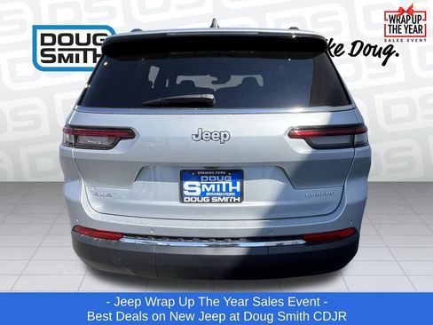 New 2025 Jeep Grand Cherokee L Laredo w/ Trailer Tow Package image 30