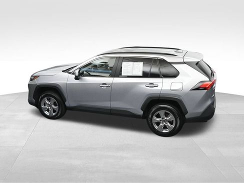 Used 2025 Toyota RAV4 XLE FWD image 34