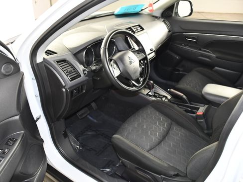 Used 2022 Mitsubishi Outlander Sport LE FWD image 2