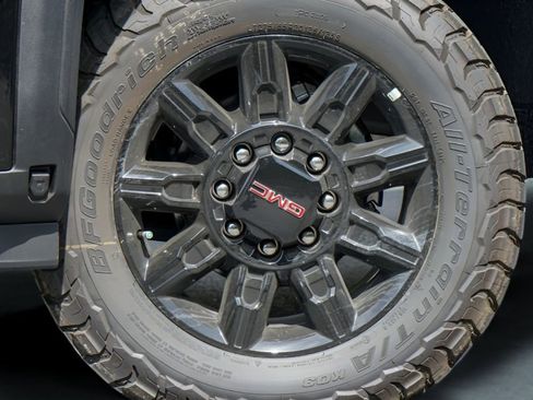 New 2026 GMC Sierra 2500 AT4 w/ AT4 Premium Plus Package AWD/4WD image 2