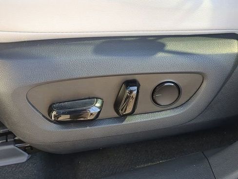 Used 2025 Lexus RX 350h w/ Convenience Package image 23