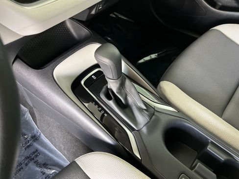 Used 2025 Toyota Corolla LE w/ Convenience Package image 25