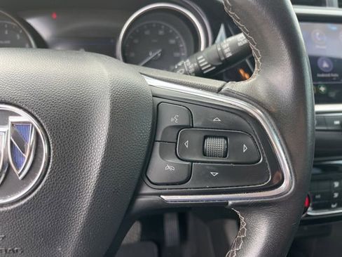 Used 2020 Buick Encore GX Preferred w/ Cold Weather Comfort Package FWD image 17
