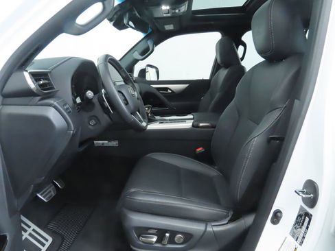 Certified 2024 Lexus LX 600 F Sport image 19
