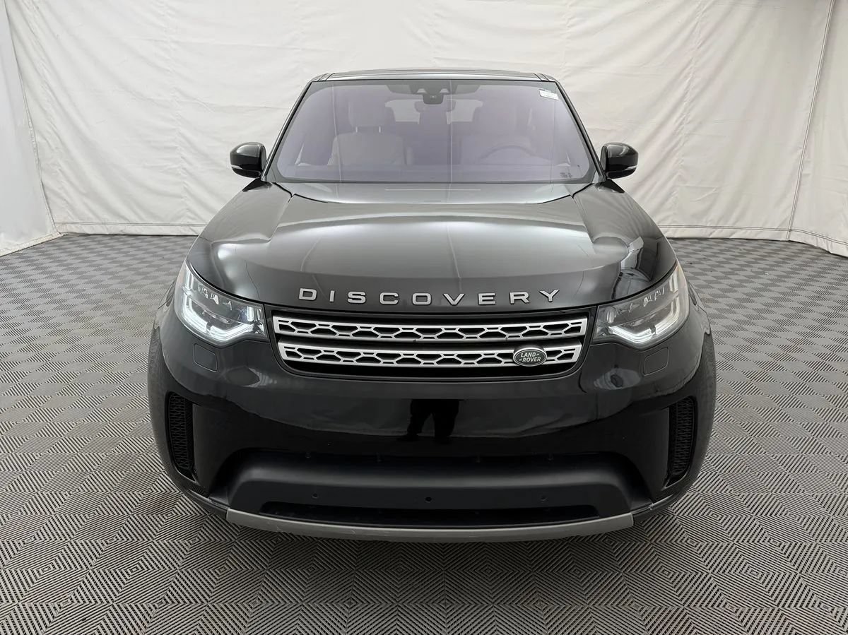 Used 2020 Land Rover Discovery Landmark AWD/4WD image 3