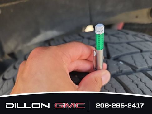 Used 2023 GMC Sierra 2500 Denali w/ Denali Ultimate Package AWD/4WD image 16
