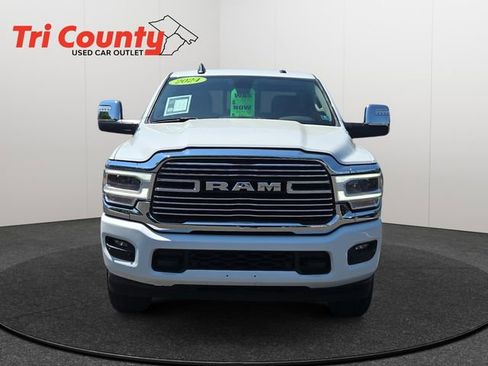 Used 2024 RAM 2500 Laramie AWD/4WD image 2