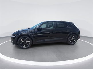 New 2025 Hyundai Ioniq 5 SE video 4