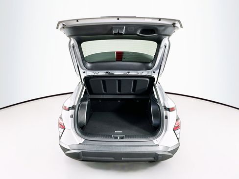 Used 2025 Hyundai Kona SEL image 27