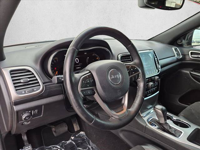 Used 2019 Jeep Grand Cherokee Altitude RWD image 10