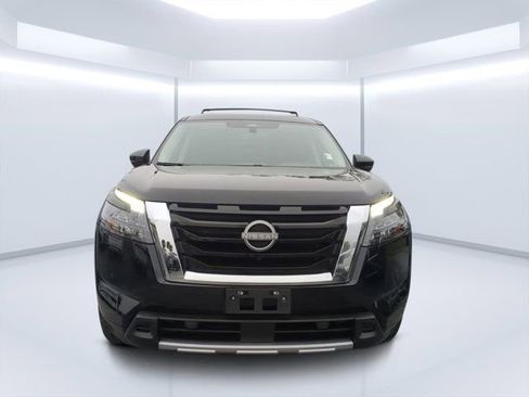 Used 2025 Nissan Pathfinder SL w/ SL Premium Package FWD image 8